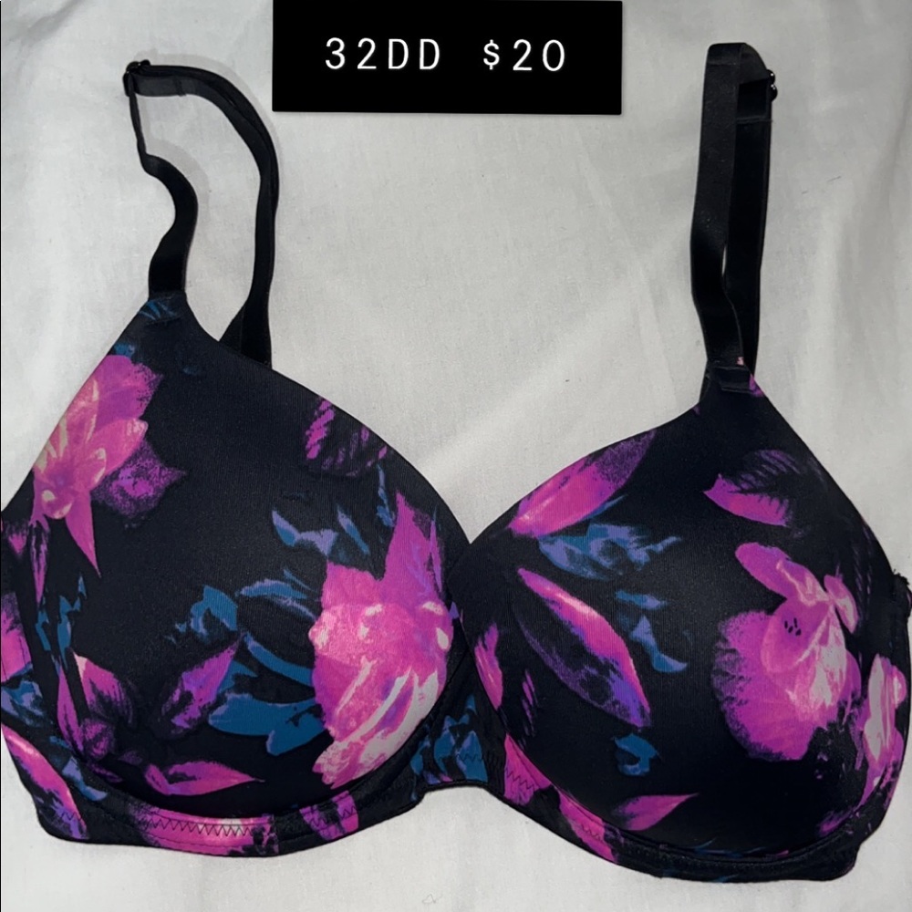 Floral black bra!
